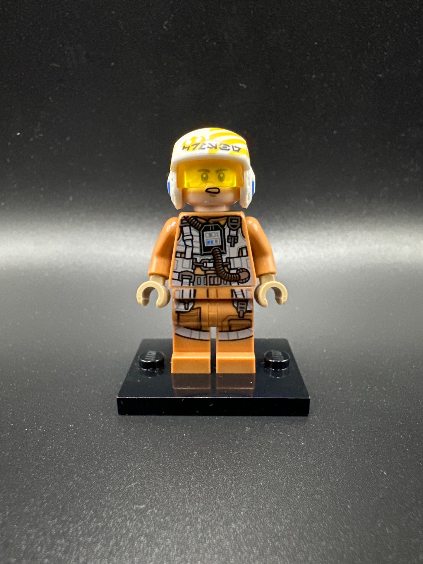 LEGO Star Wars Minifigure. Resistance Bomber Pilot. sw0861