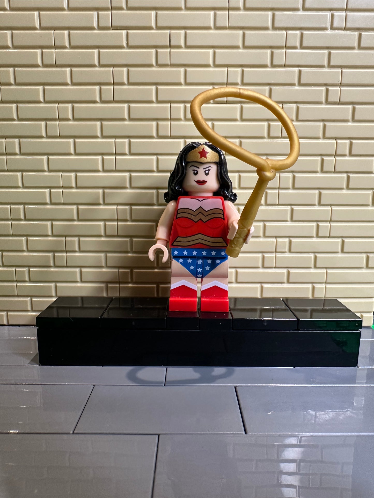 LEGO Minifigure. Wonder Woman. sh0456