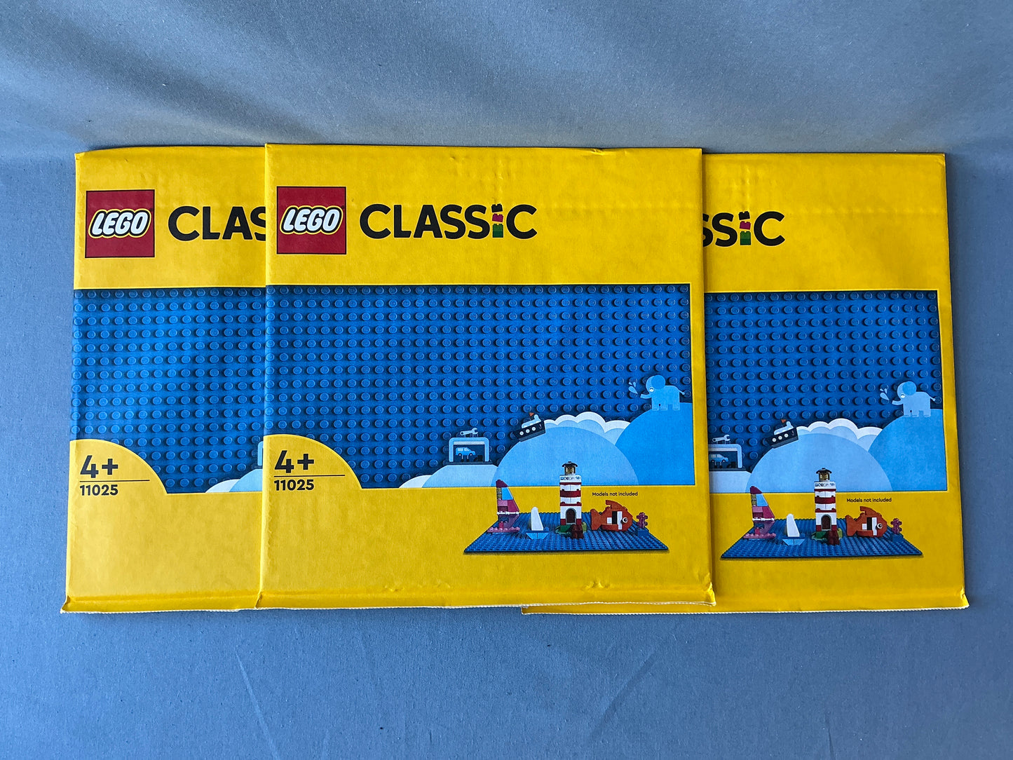 LEGO. 32x32 Baseplate - Blue. 11025