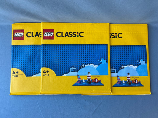 LEGO. 32x32 Baseplate - Blue. 11025