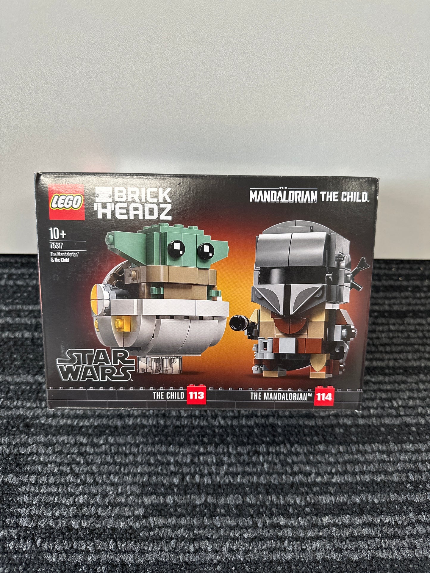 BrickHeadz Mandalorian and Child. New. 75317