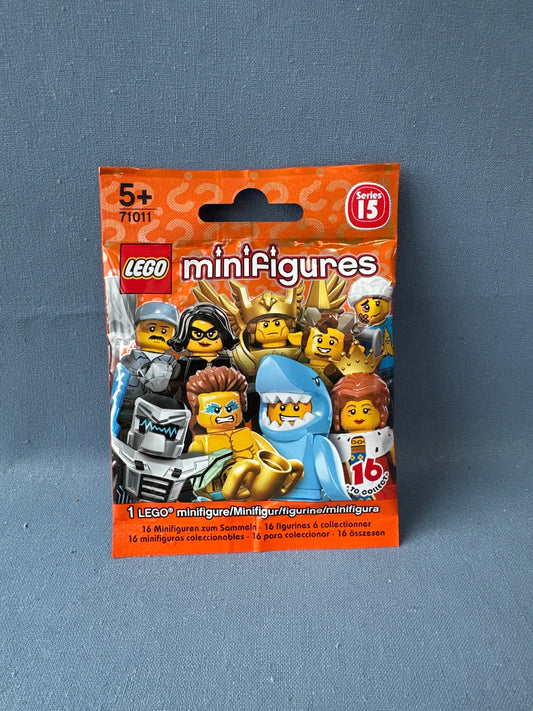 LEGO Collectable Minifigures. Series 15. 71011