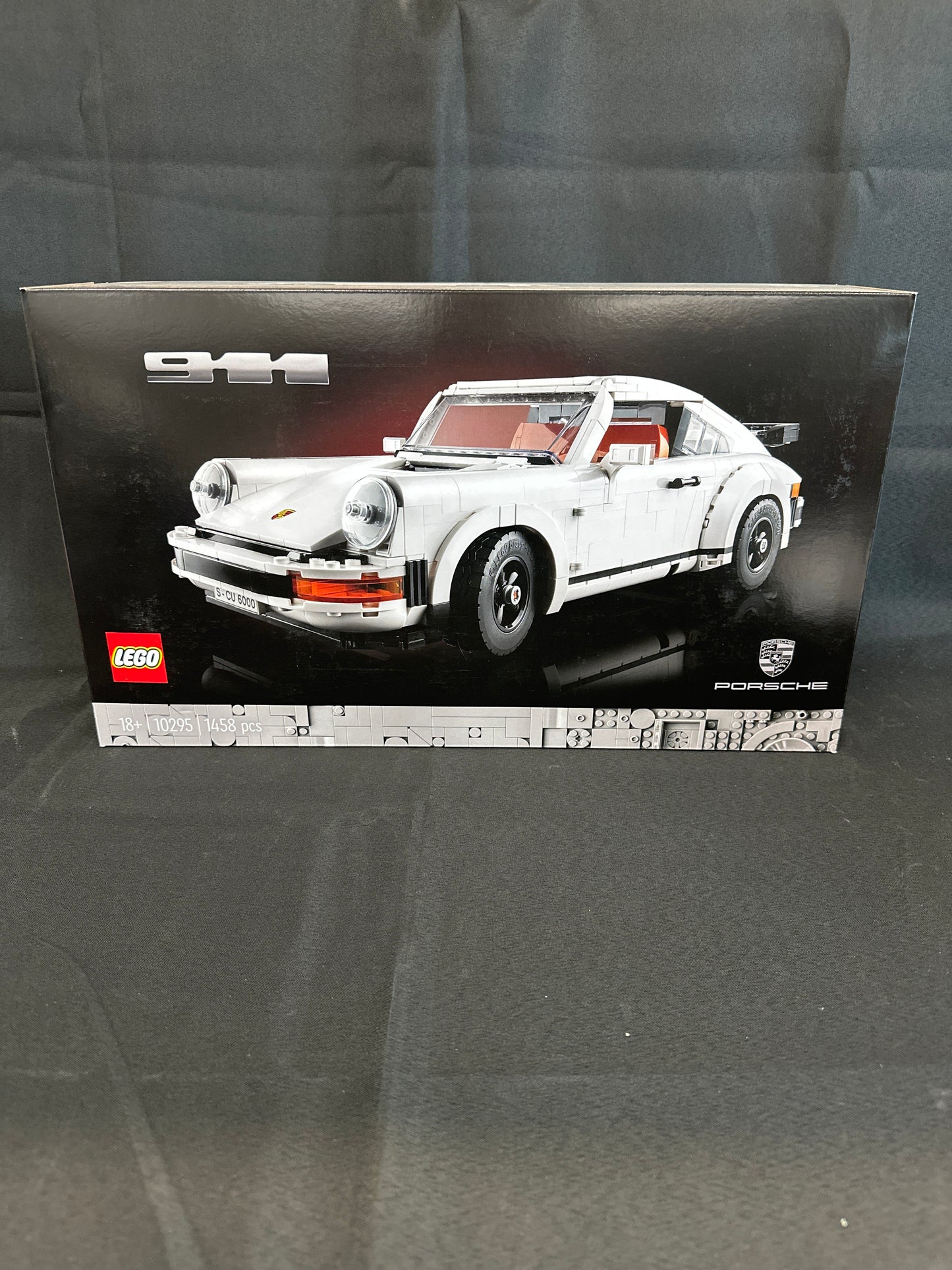 Porsche 911. New. 10295