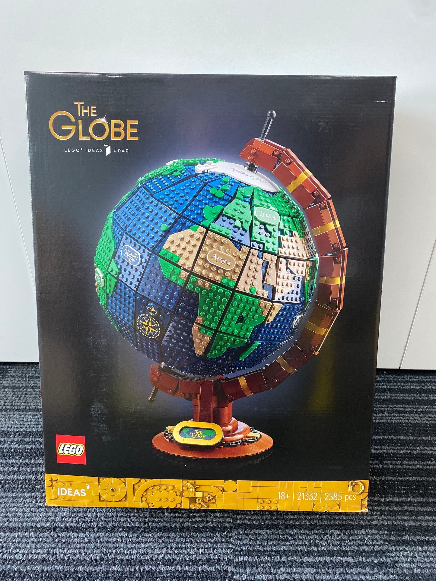 LEGO Ideas The Globe. 21332. New