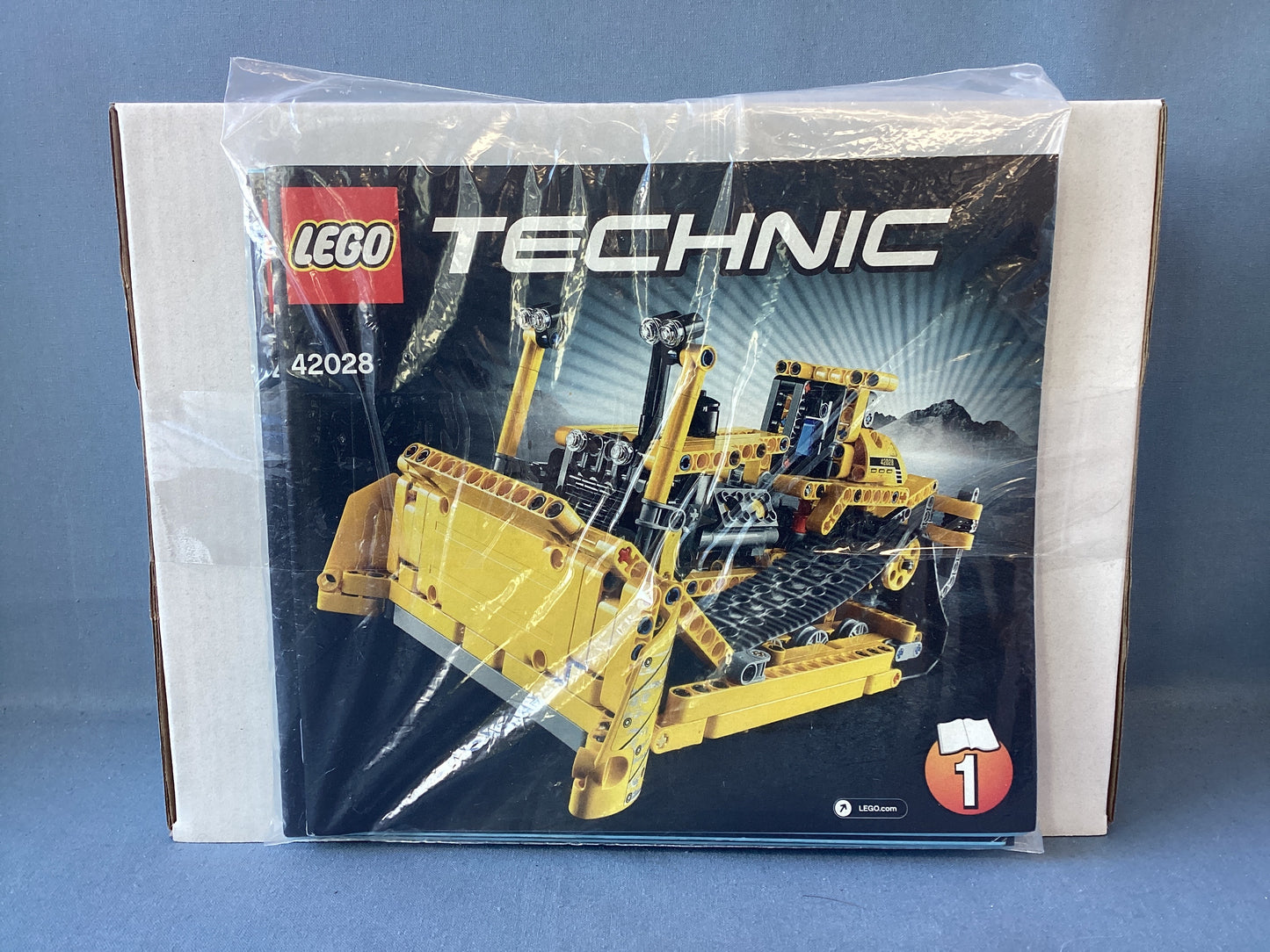 LEGO. Technic. Bulldozer. 42028. Used.