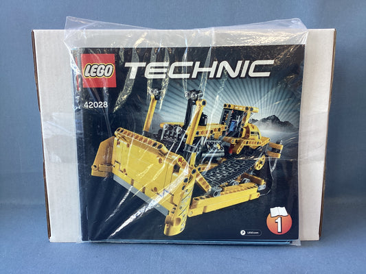 LEGO. Technic. Bulldozer. 42028. Used.