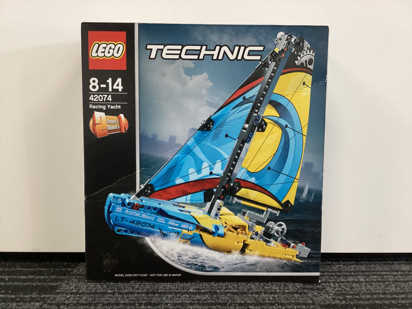 LEGO Technic. Racing Yacht. 42074