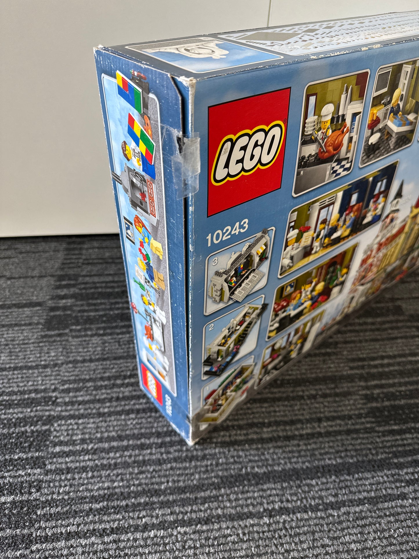 LEGO Creator. Parisian Restaurant. 10243 (opened box)