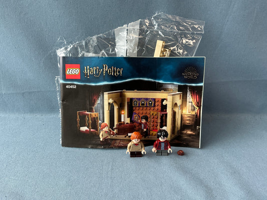 LEGO Harry Potter. Hogwarts Gryffindor Dorms. 40452. (Used)