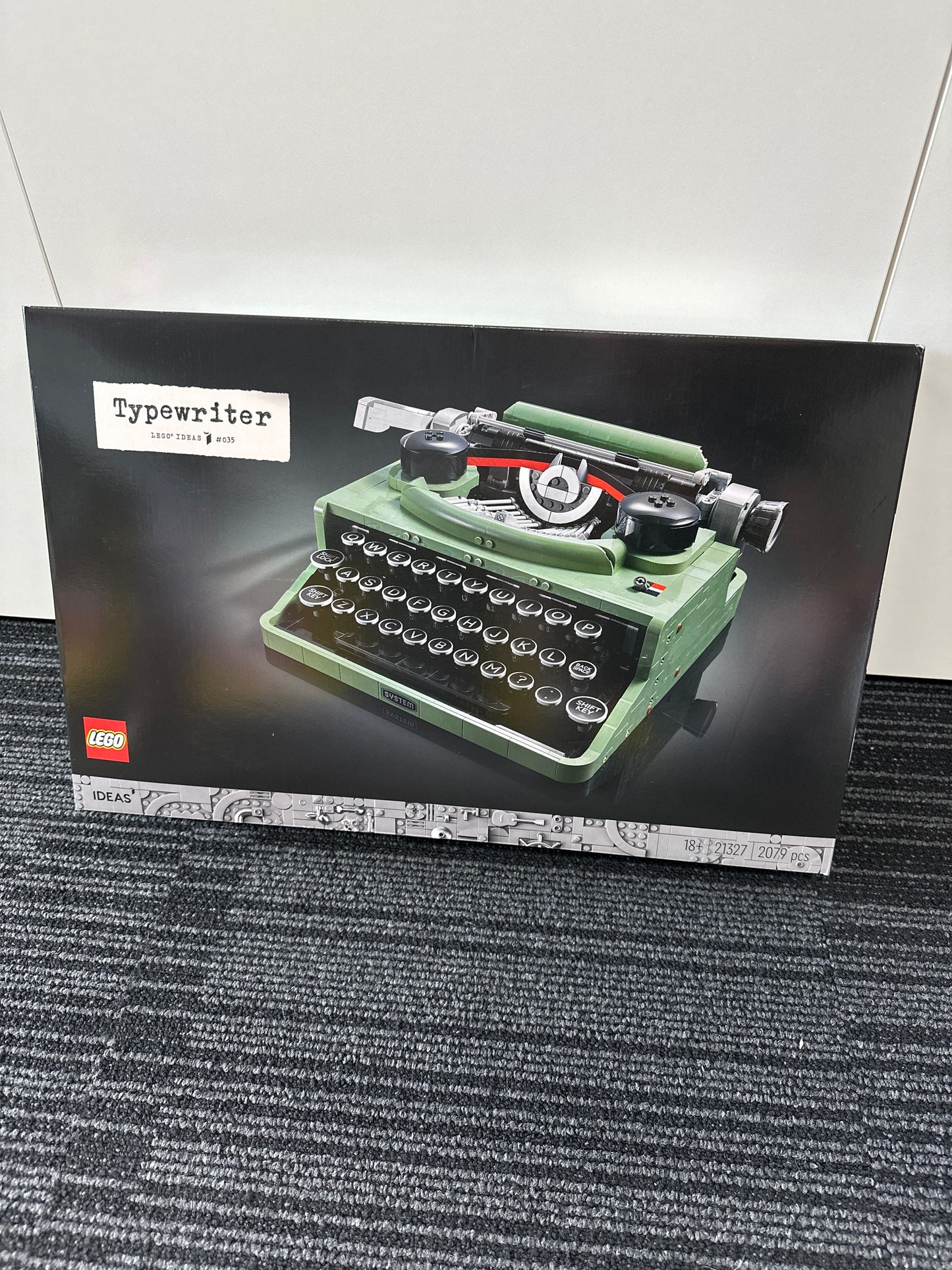 Typewriter. New. 21327