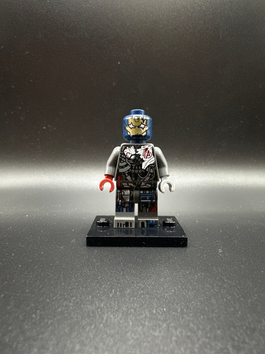 LEGO Super Hero’s minifigure. Ultron mk1. sh0924