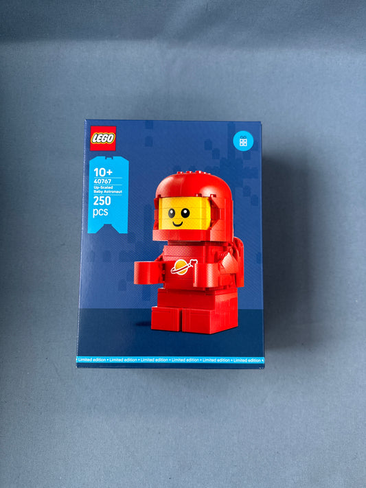 LEGO exclusive. Up Scaled Baby Astronaut. 40767