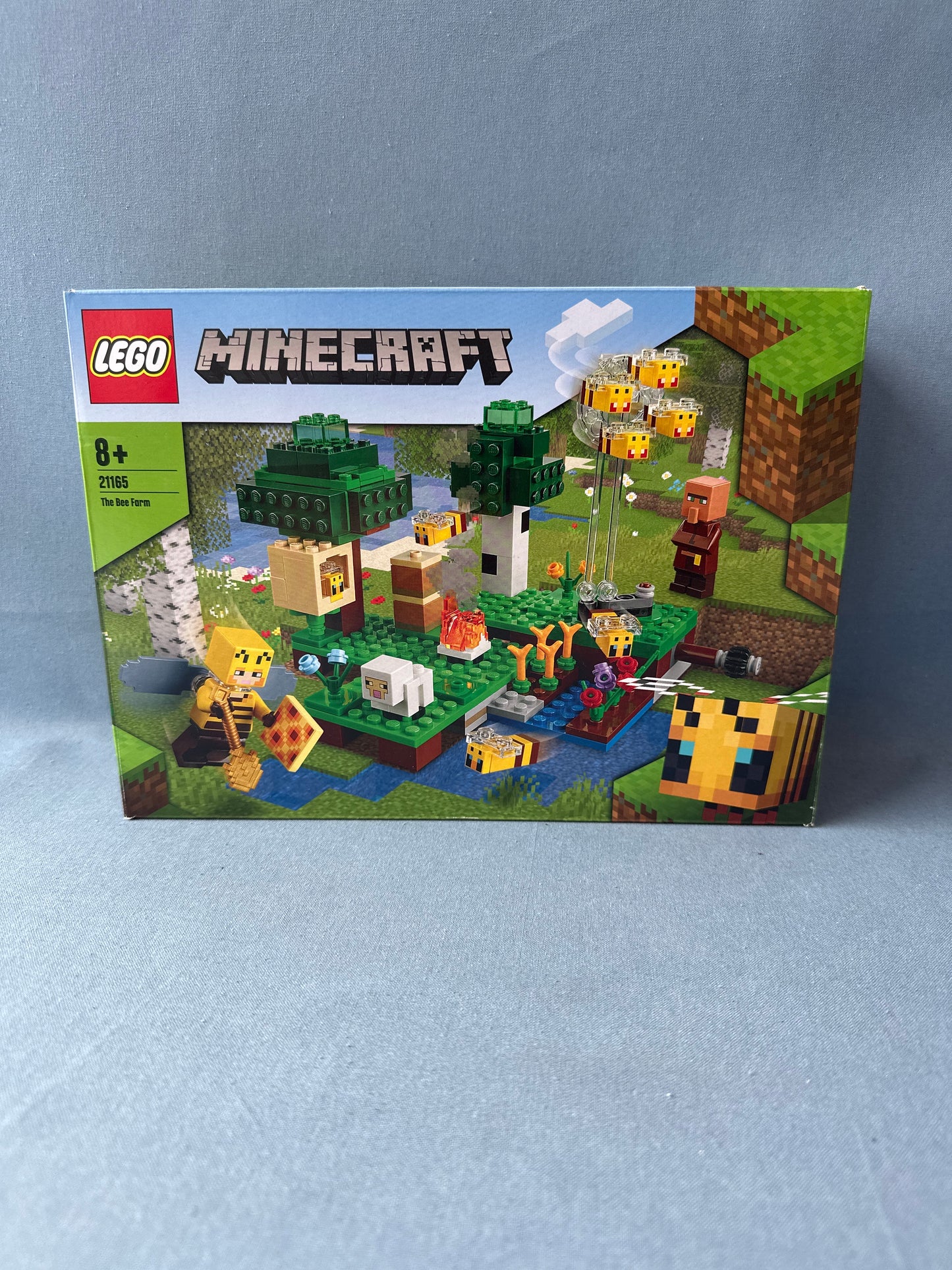 LEGO Minecraft. The Bee Farm. 21165 (used)