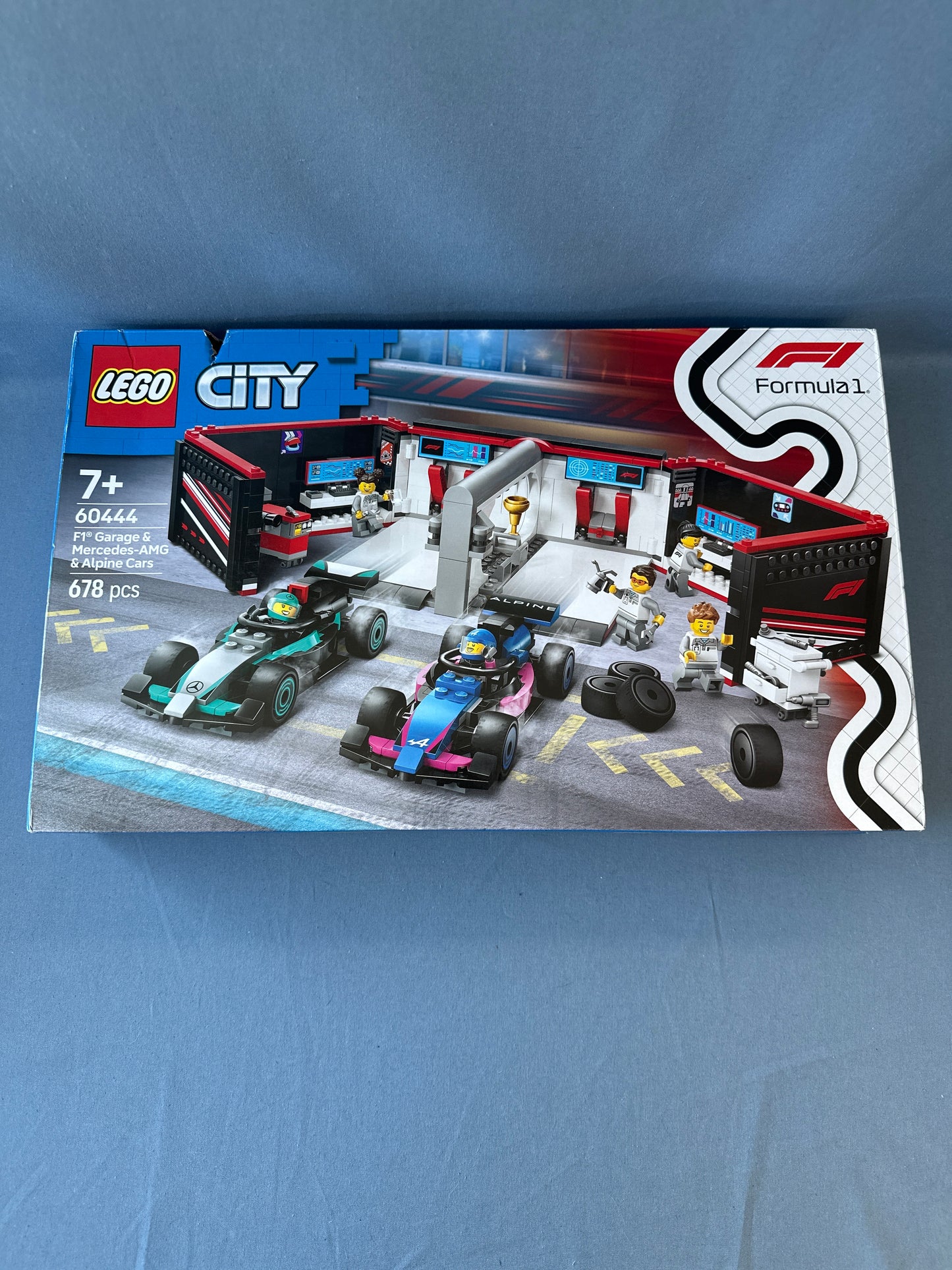 LEGO City. F1 Garage & Mercedes AMG & Alpine Cars. 60444