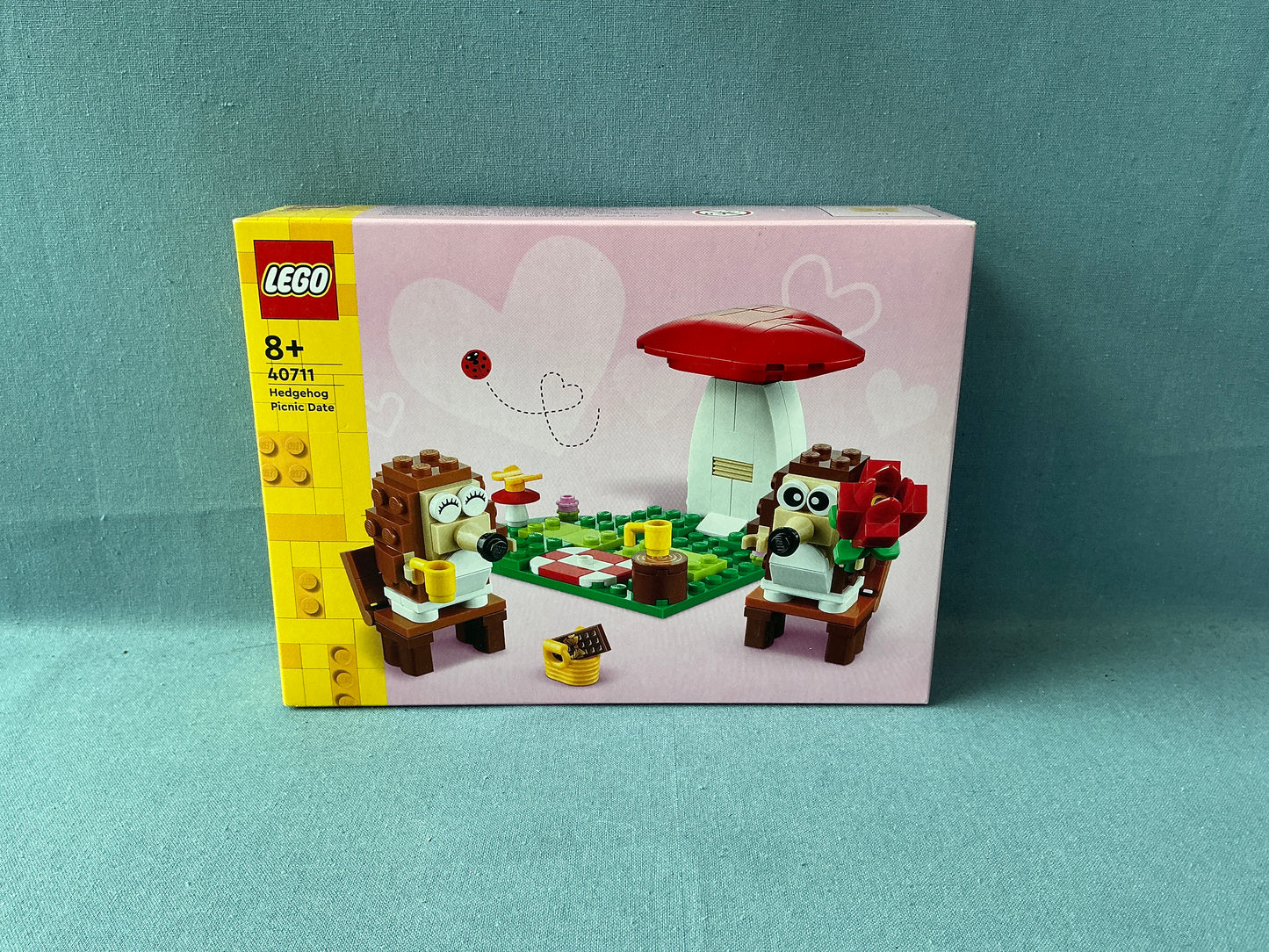 LEGO Exclusive. Hedgehog Picnic Date. 40711