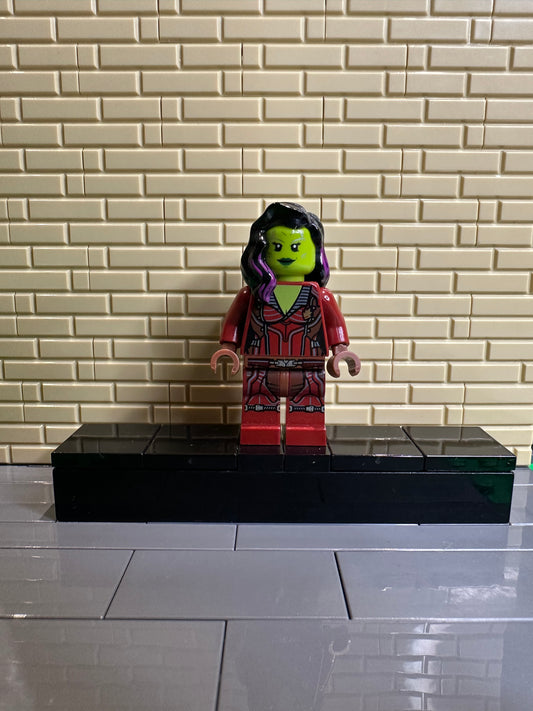 LEGO Minifigure. Gamora (dark red suit). sh0124