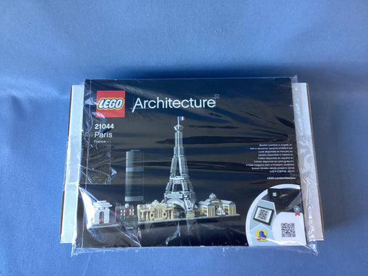 LEGO. Architecture. Paris. 21044. Used