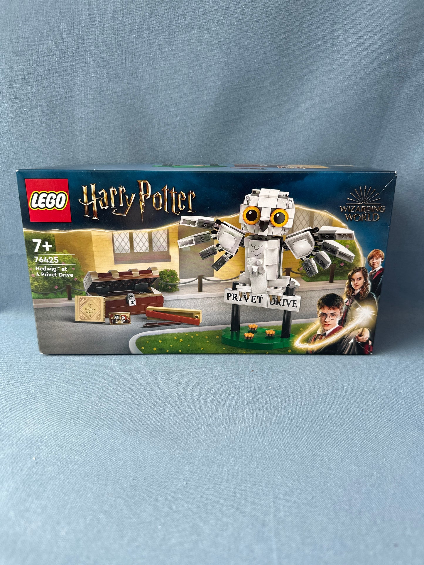 LEGO Harry Potter. Hedwig at 4 Privet Drive. 76425
