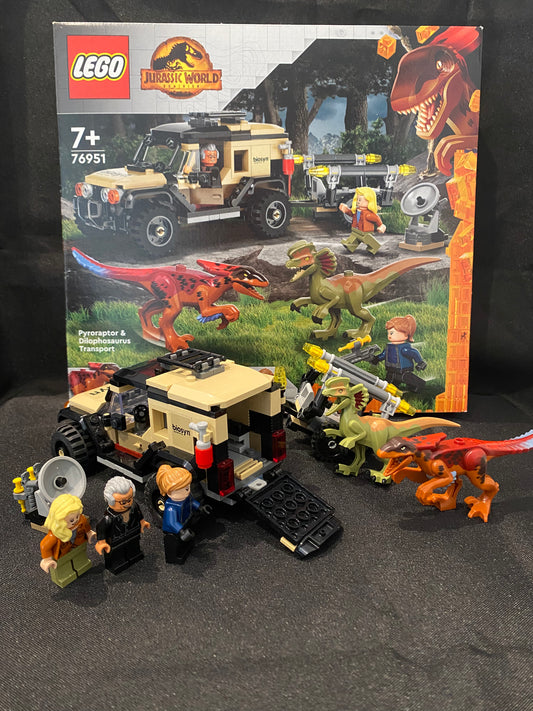 Pyroraptor & Dilophosaurus transport. 75951. Used