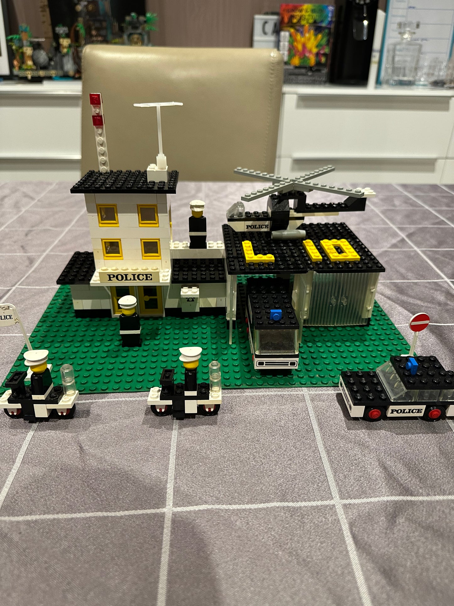 LEGO Police Headquarters. 370. Used