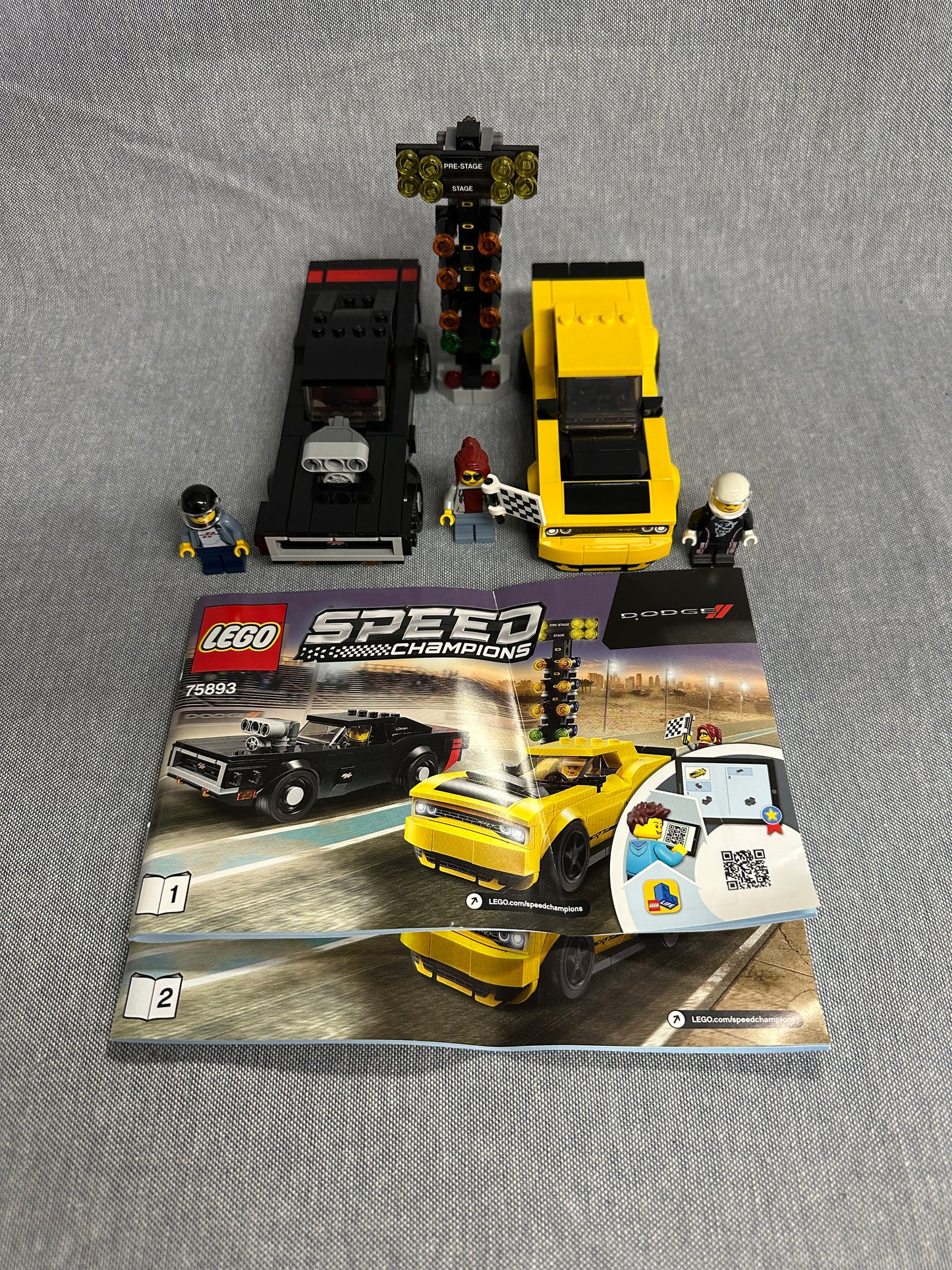 LEGO Speed Champions. 2018 Dodge Challenger SRT Demon and 1970 Dodge Charger R/T. 75893. Used